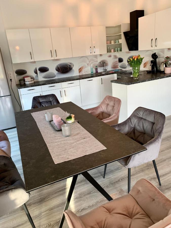Apartmán Gaestetraum Mit Wunderschoenem Ausblick Und Garten Muhldorf Bei Feldbach Exteriér fotografie