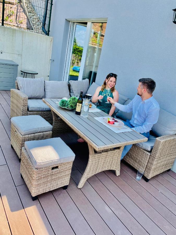 Apartmán Gaestetraum Mit Wunderschoenem Ausblick Und Garten Muhldorf Bei Feldbach Exteriér fotografie